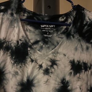 Torrid Super Soft Knits Tie-Dye V-Neck Tee